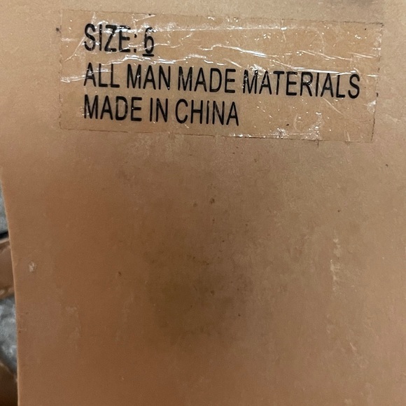 Lulu’s Black Sandals - Picture 5 of 5